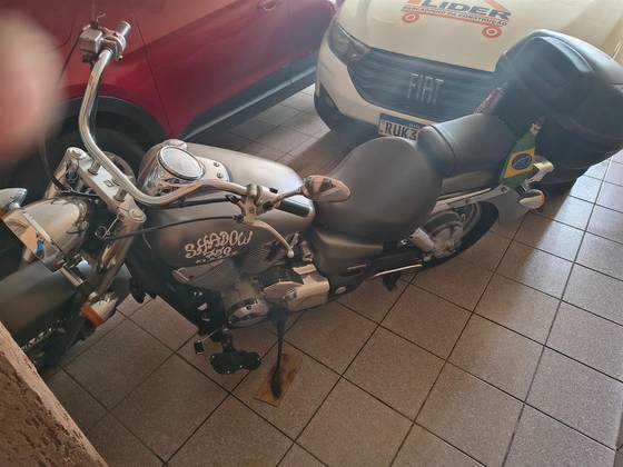 HONDA SHADOW 750 
